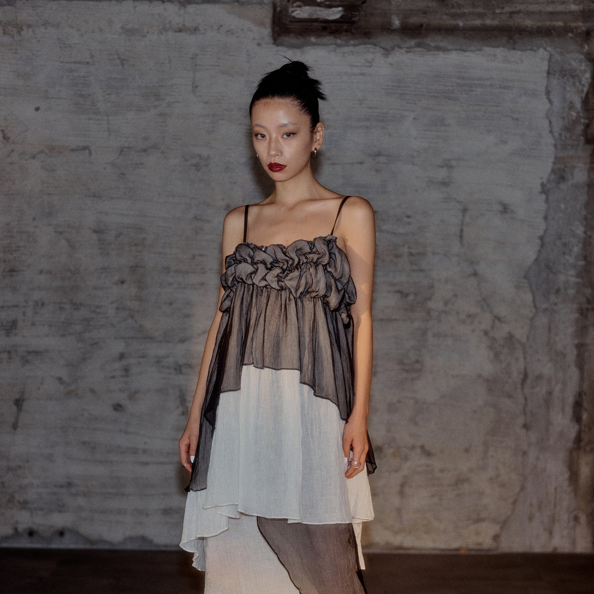 美品【定価2.8万】Anthropologie ダーシャスモックミディドレス 美品【定価2.8万】Anthropologie ダーシャスモックミディドレス
